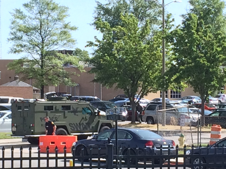 Manhunt underway for Navy hospital stabbing suspect | HamptonRoads.com ... Manhunt underway for Navy hospital stabbing suspect | HamptonRoads.com ...