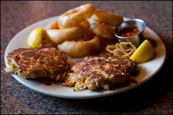 Taste Test: Crab Cakes - Deuce McGees