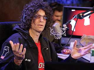 The Morning Fix: Globes love 'The Artist.' Howard Stern judging!
