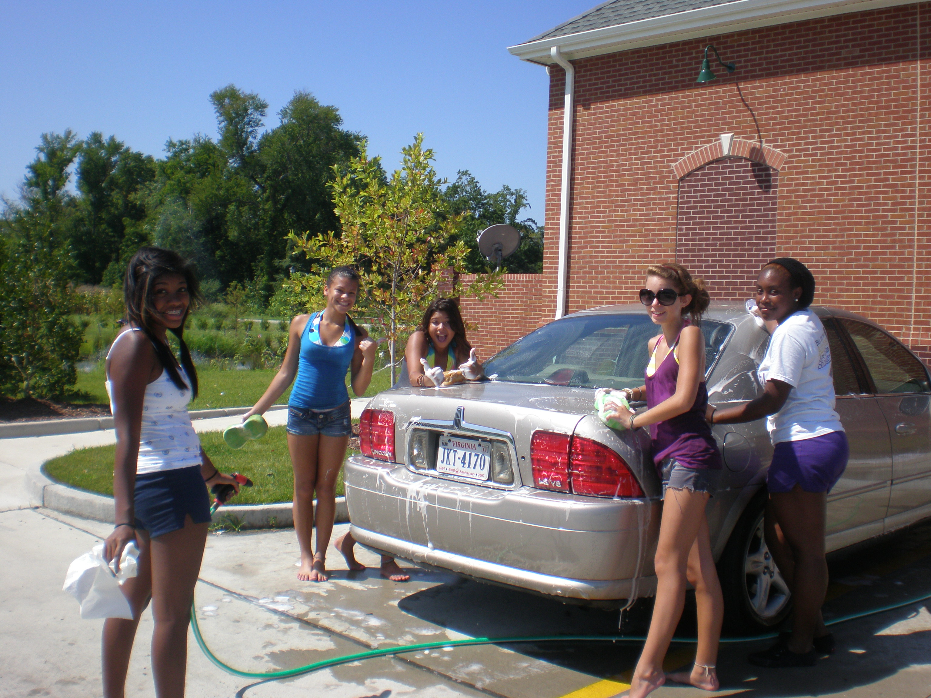 High-School-Bikini-Car-Wash High School Cheerleaders Car Wash Images | Crazy Gallery